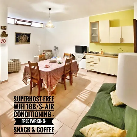 Spaziosa Casa Salentina 6 Ospiti Freeparking 5 Min A Lecce Pochi Min Mare Wi-fi Apartment Monteroni di Lecce